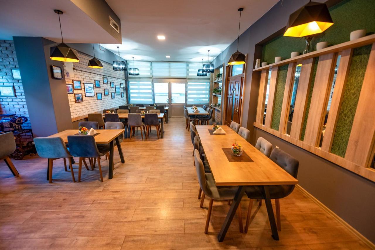 Hotel Oasis Gnojnice Dış mekan fotoğraf